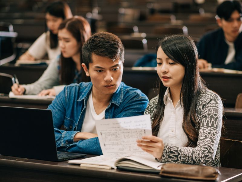 Quản trị Kinh doanh học mấy năm còn phụ thuộc vào từng hệ đào tạo