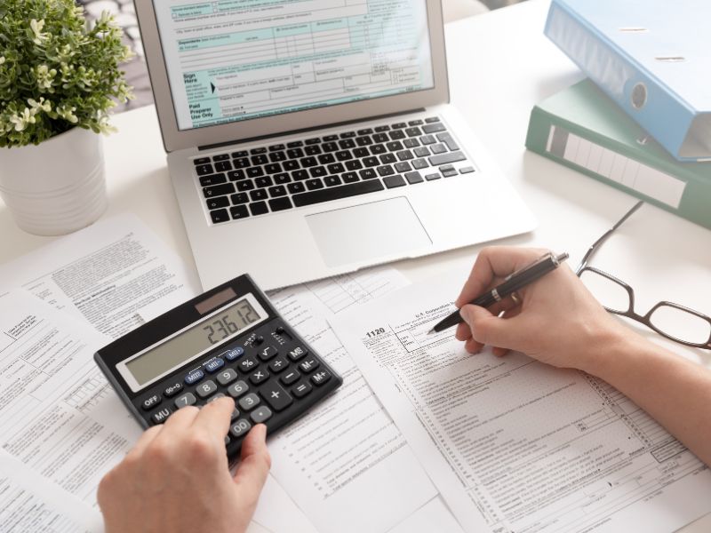 Tìm hiểu sự khác nhau giữa ngành Kế toán và Quản trị Kinh doanh